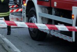 Fiamme in casa a San Giuliano Milanese, salvata coppia accumulatori seriali